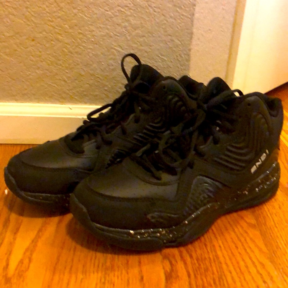 AND1 Men’s athletic shoes size8 black